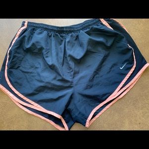 Women’s Nike Dry Fit Shorts Size L